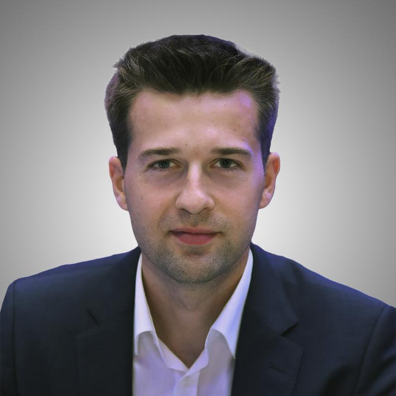 Mateusz-Lukasiewicz Headshot